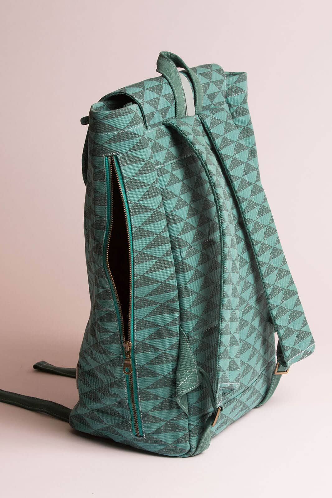Manaola Backpack in Green and Teal