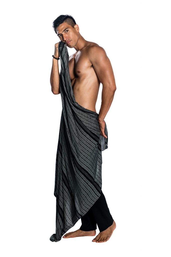 Male model holding Grey Pareo