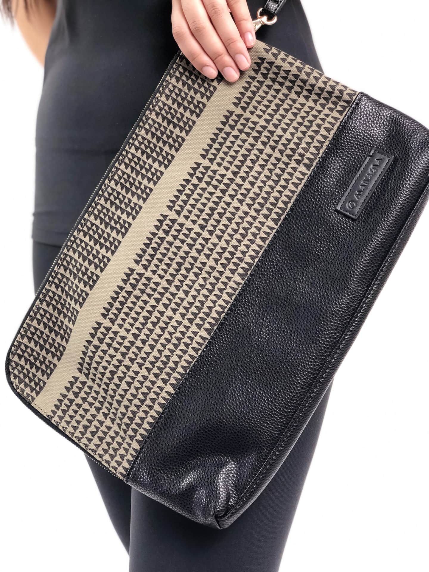 Aloha Clutch in Beige and Black