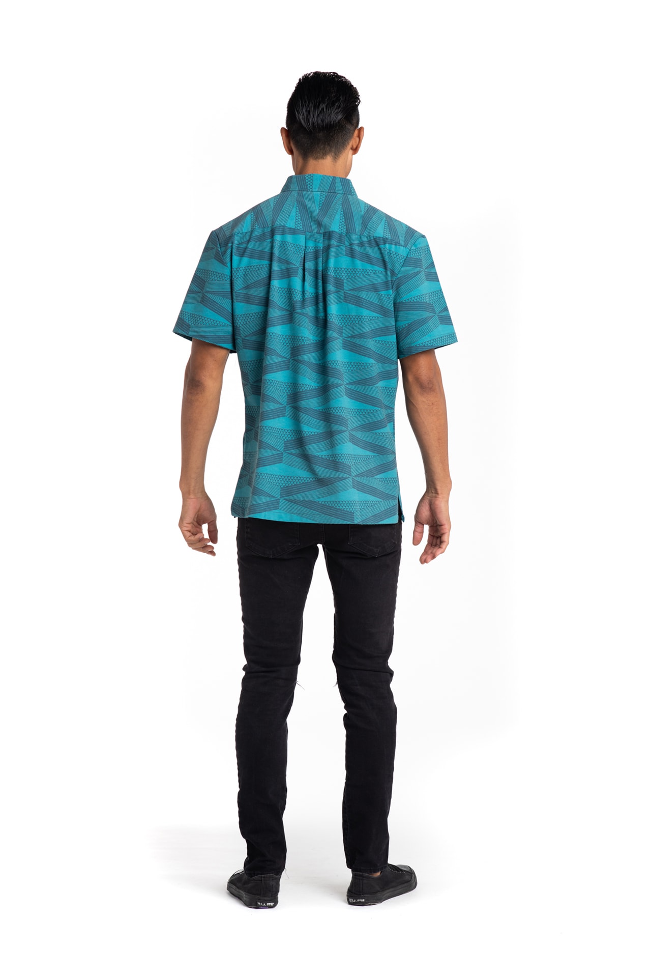 Male model wearing Mahalo Nui Shirt in Atlantic Blue - Back View