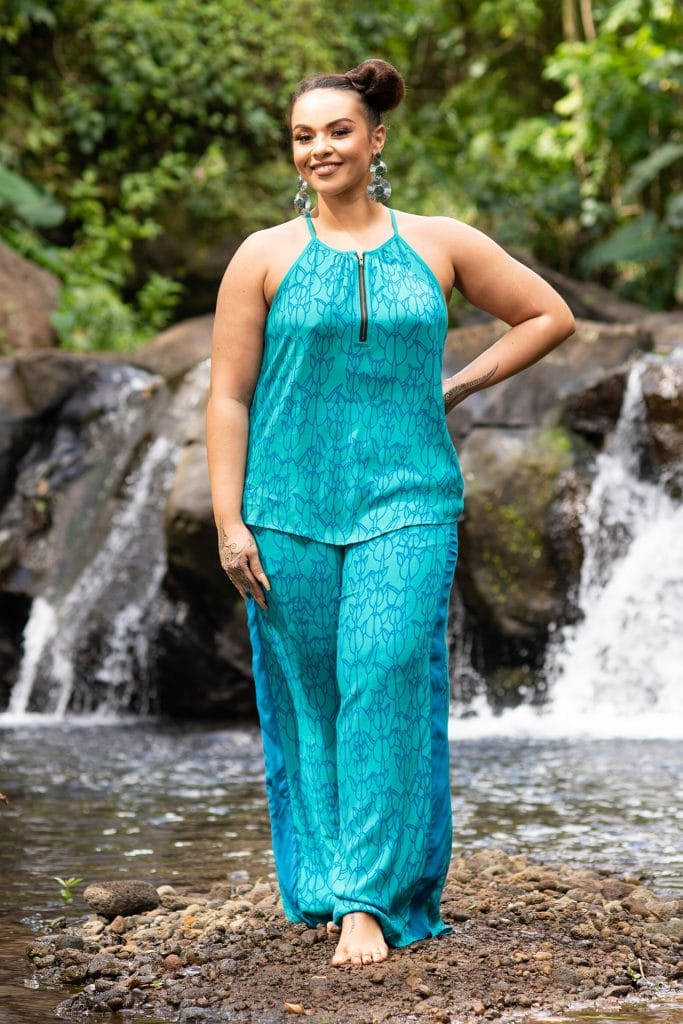 Model wearing KAIULANI TOP in Blue Grass/Prov. Blue in Kapualiko - Front View