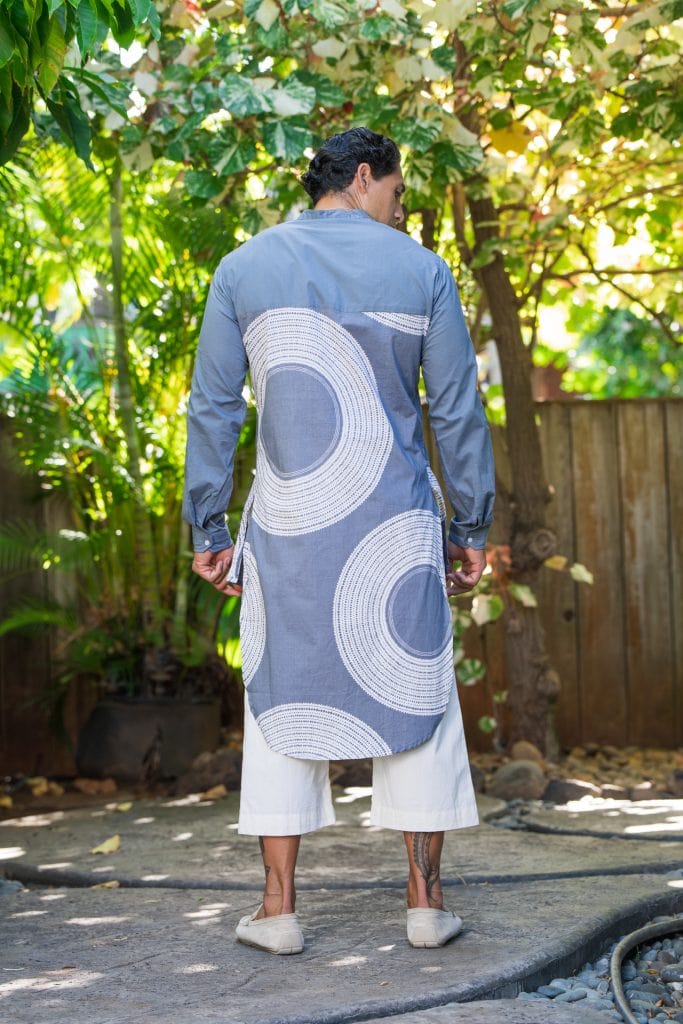 Male model wearing Mandarin Half Tunic in Pavement Moonbeam Poai Pattern - Back View
