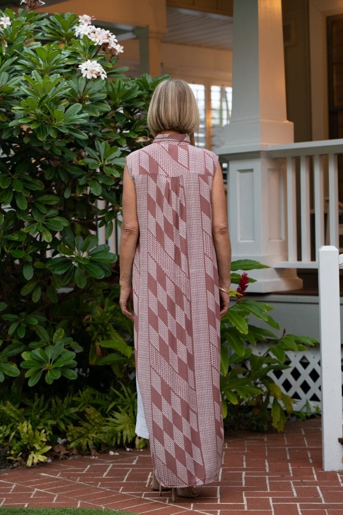 Model wearing Hualalai Top in Fired Brick White Kamehahema Pattern - Back View