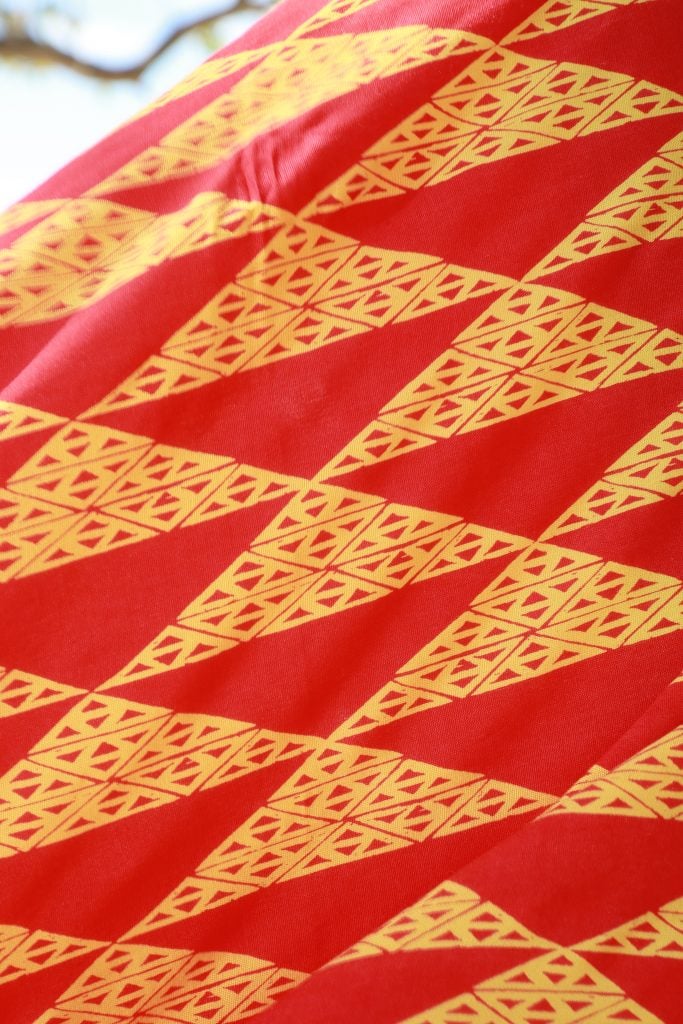 Pareo in a Mauna Pattern