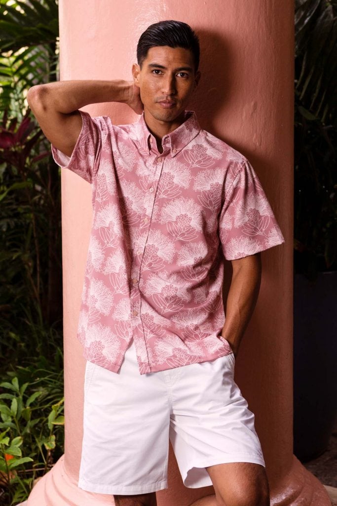 Male Model wearing Mahalo Shirt S-S in an Kalihilehua Pattern and Fired Brick-White - Front View