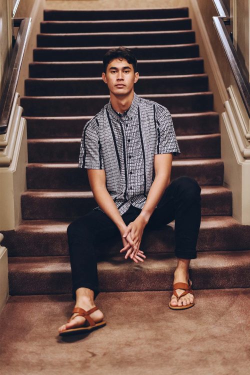 Male model wearing Mahalo Shirt S-S in Blk/Wht and Niho Ku Pattern