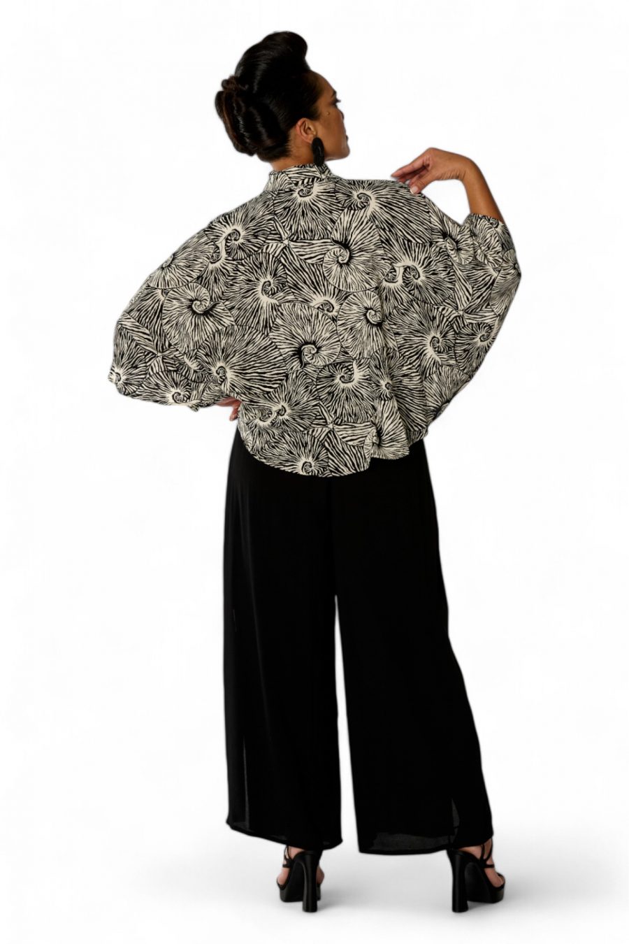 HIHIMANU TOP